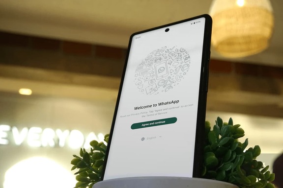 How to use same WhatsApp Account on Different phone?